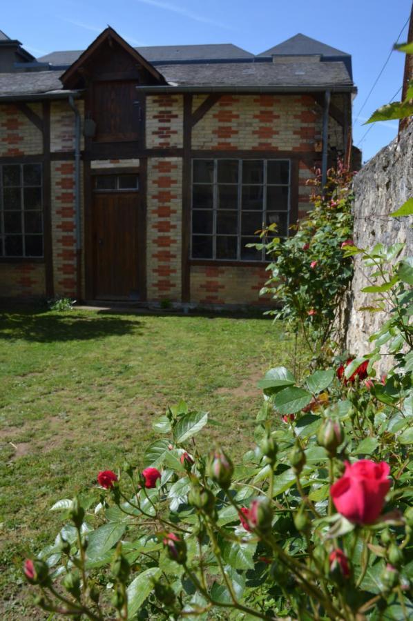 Chambre d'Hôtes Les Ecuries Le Mans Extérieur photo